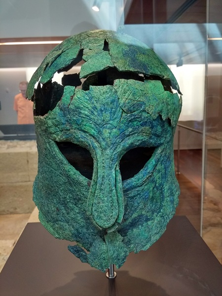Casco fenicio en el Museo de Málaga