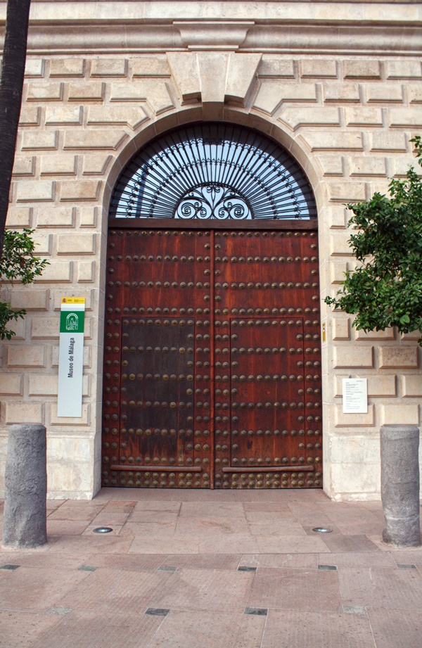 Portada del Museo de Málaga