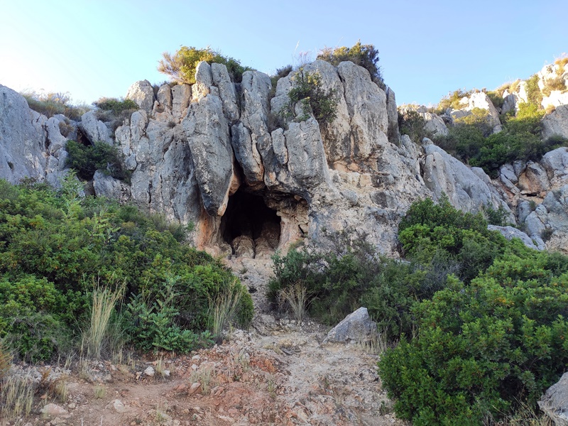 Cuevas-Monte-San Anton