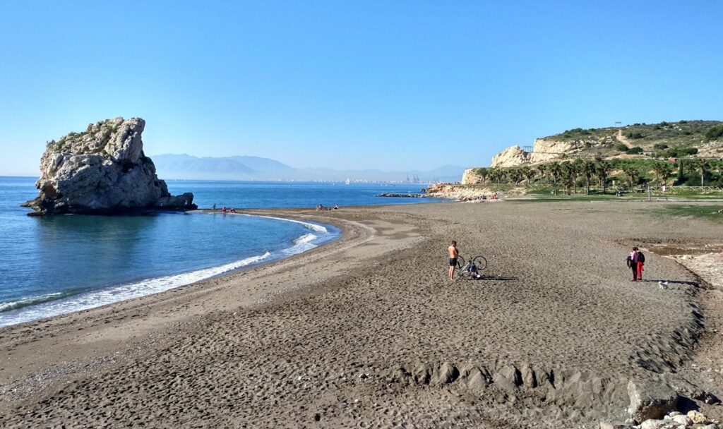 Playa-Malaga-Capital-Peñón-Cuervo