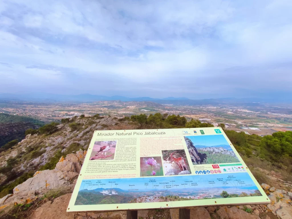 Pico-Jabalcuza-Hiking-in-Malaga