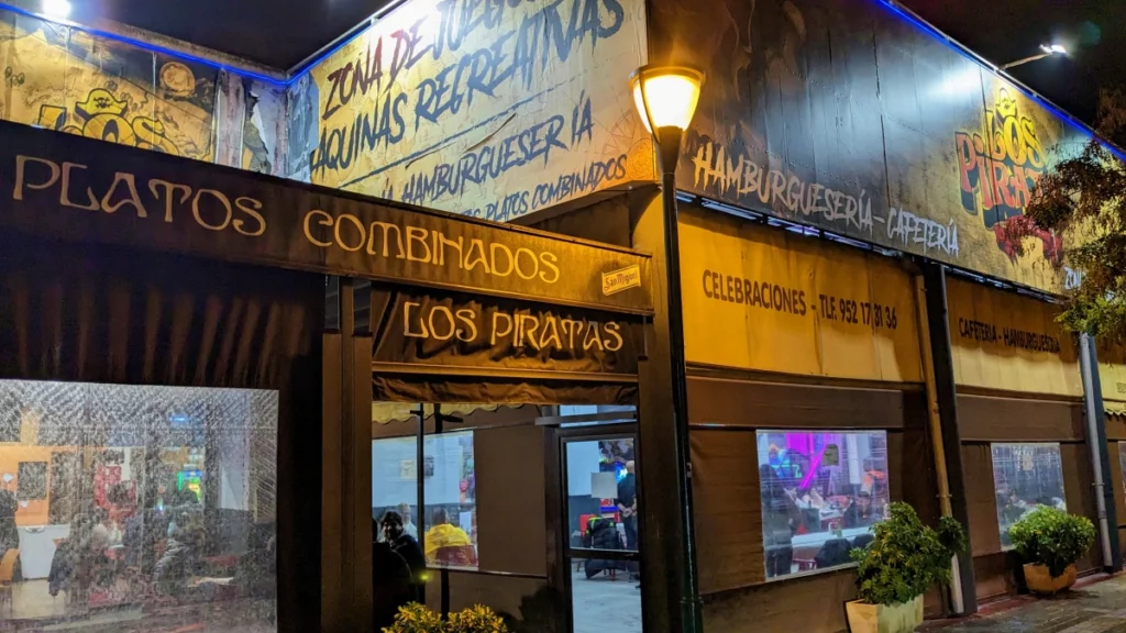 Exterior-Burguer-Los-Piratas-Málaga