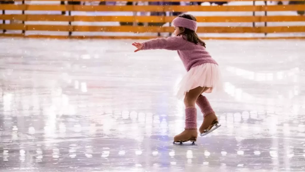 pista-hielo-malaga-navidad-patinando